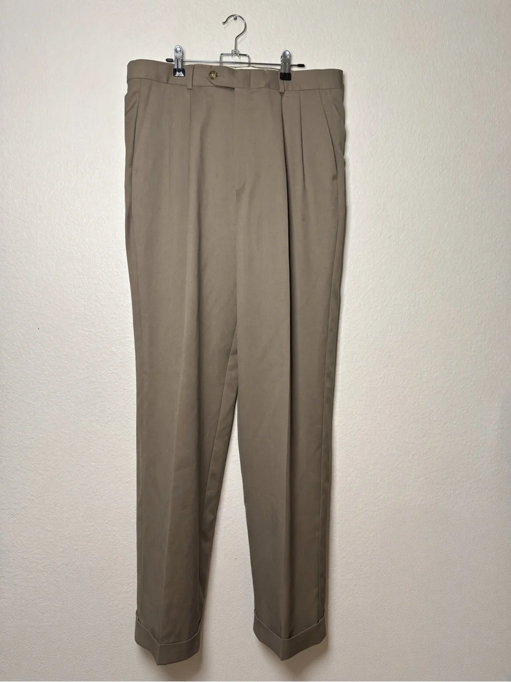Alfani Mens Pleated Dress Pants Beige Size 34 100% Pure Wool  Cuffed Hem